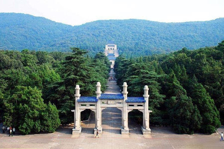 【南京】中山陵风景区 南京博物院 夫子庙秦淮河观光带 侵华日军南京