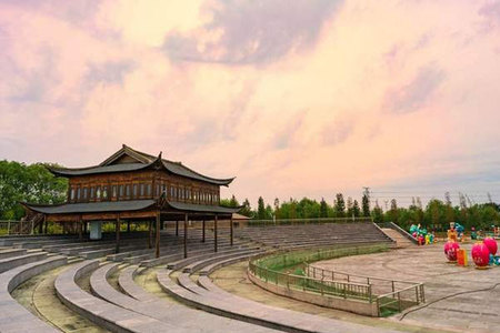 泰州溱湖湿地乌巾荡风景区兴化县署李园船厅